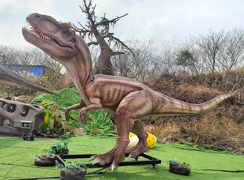 Alosaurio animatrónico, una de las figuras que suministramos para exposiciones — exposiciones en A Coruña