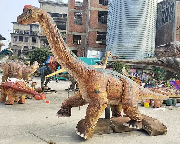 Braquiosaurio animatrónico, una de las figuras que suministramos para exposiciones — dinosaurios en Bilbao