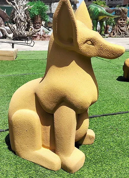 Anubis egipcio gigante