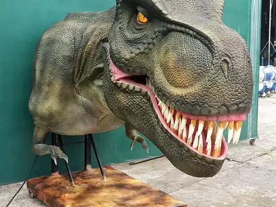 Cabeza animatrónica de T-Rex