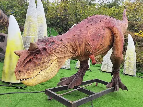 El auge de las exposiciones de dinosaurios en España