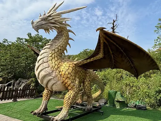 Dragón occidental animatrónico