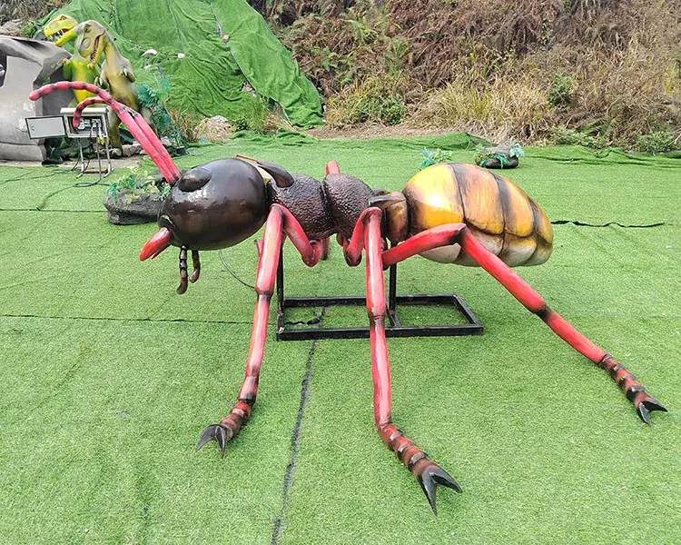 Insectos gigantes animatrónicos