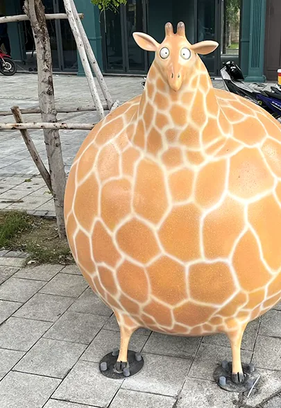 Jirafa cómica gigante
