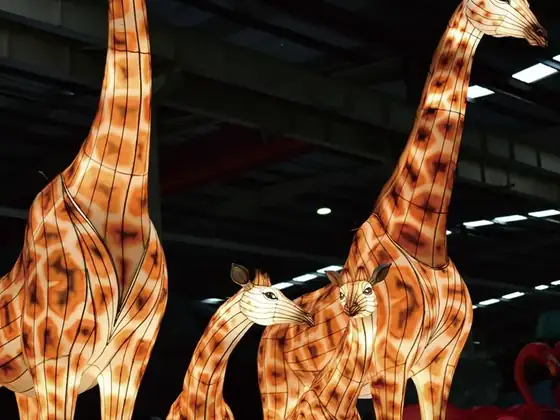 Jirafas luminosas LED adultas y cría