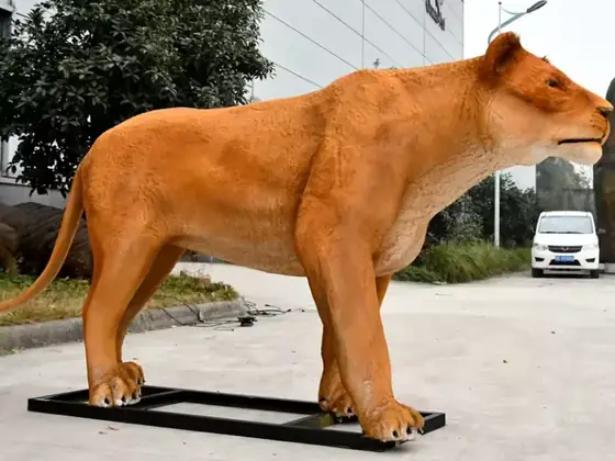 León animatrónico