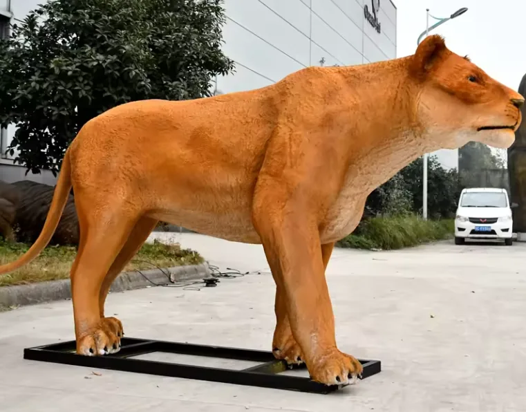 Fauna salvaje animatrónica