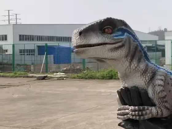 Marioneta de cría de Velociraptor