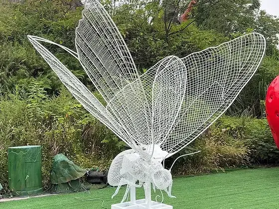 Mariposa gigante animatrónica
