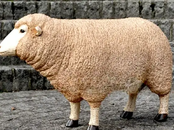 Oveja animatrónica