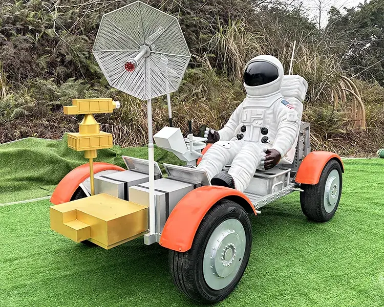 Rover lunar con astronauta