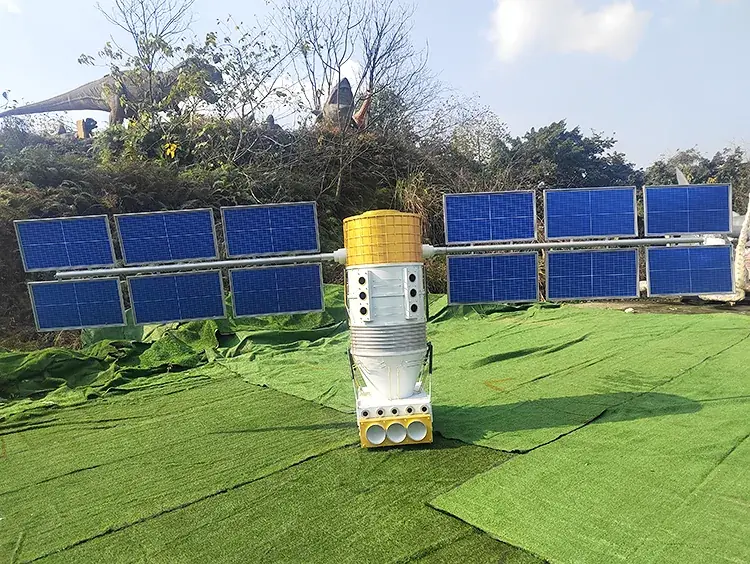 Satélite con paneles solares