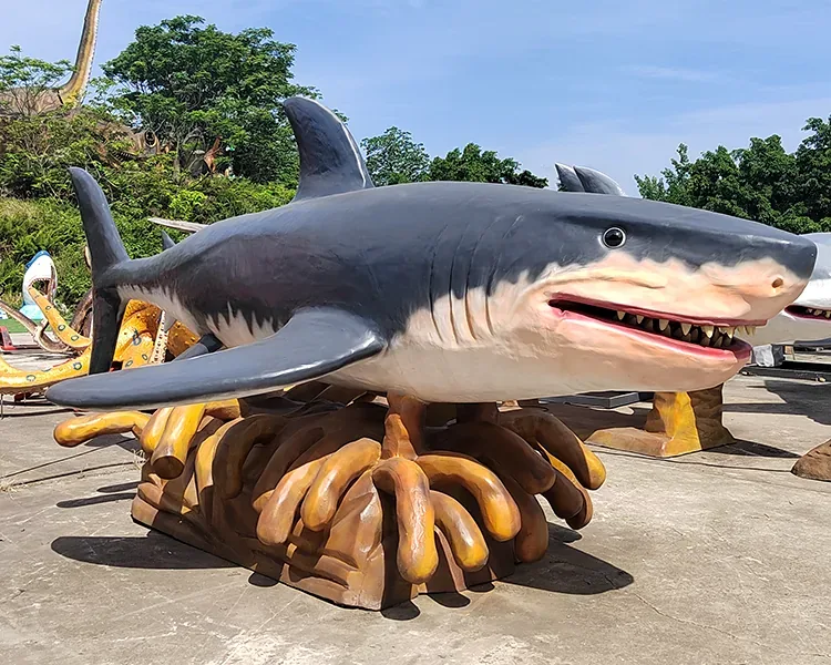 Tiburón blanco animatrónico