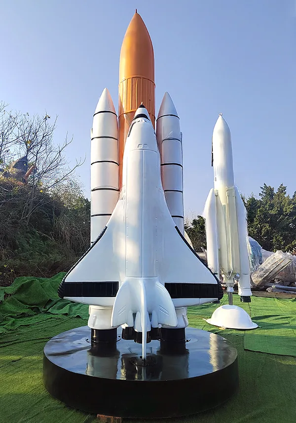 Transbordador espacial gigante (atrezo)