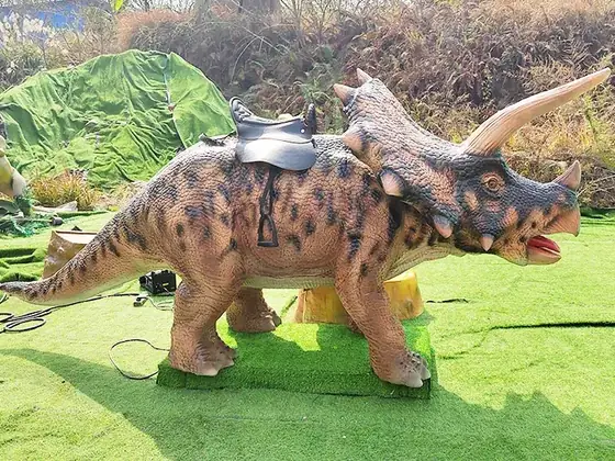 Triceratops montable (paseo)